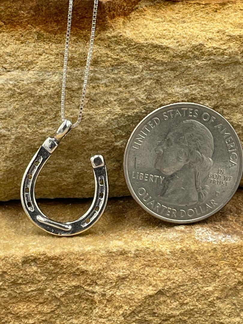 Sterling Silver Horseshoe necklace 16"