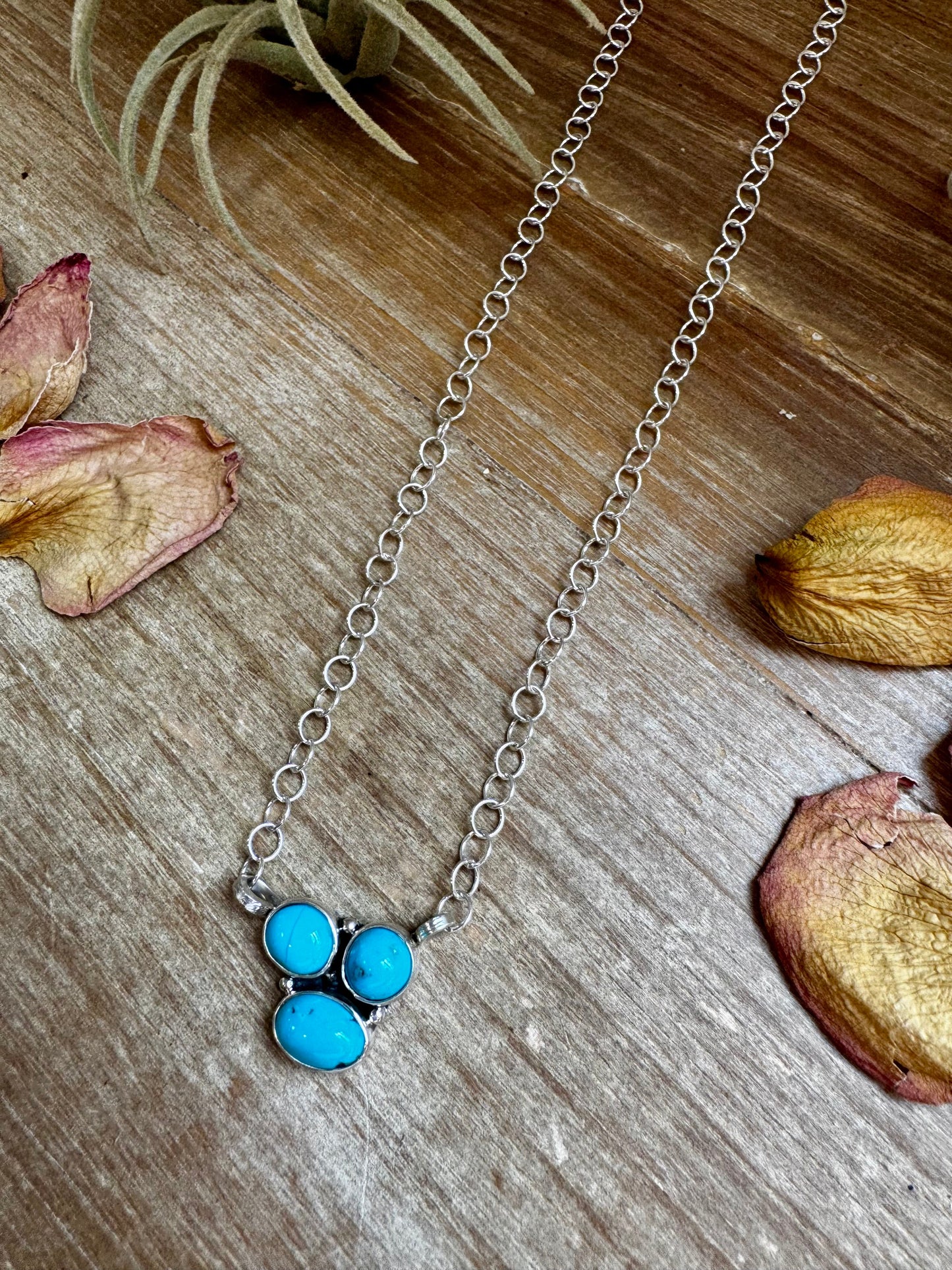 3-Stone Small Cluster Necklace – Kingman Turquoise – 17.5"