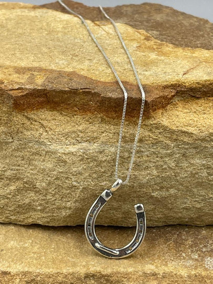 Sterling Silver Horseshoe necklace 16"