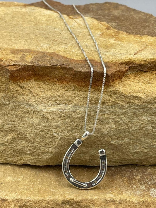 Sterling Silver Horseshoe necklace 16"